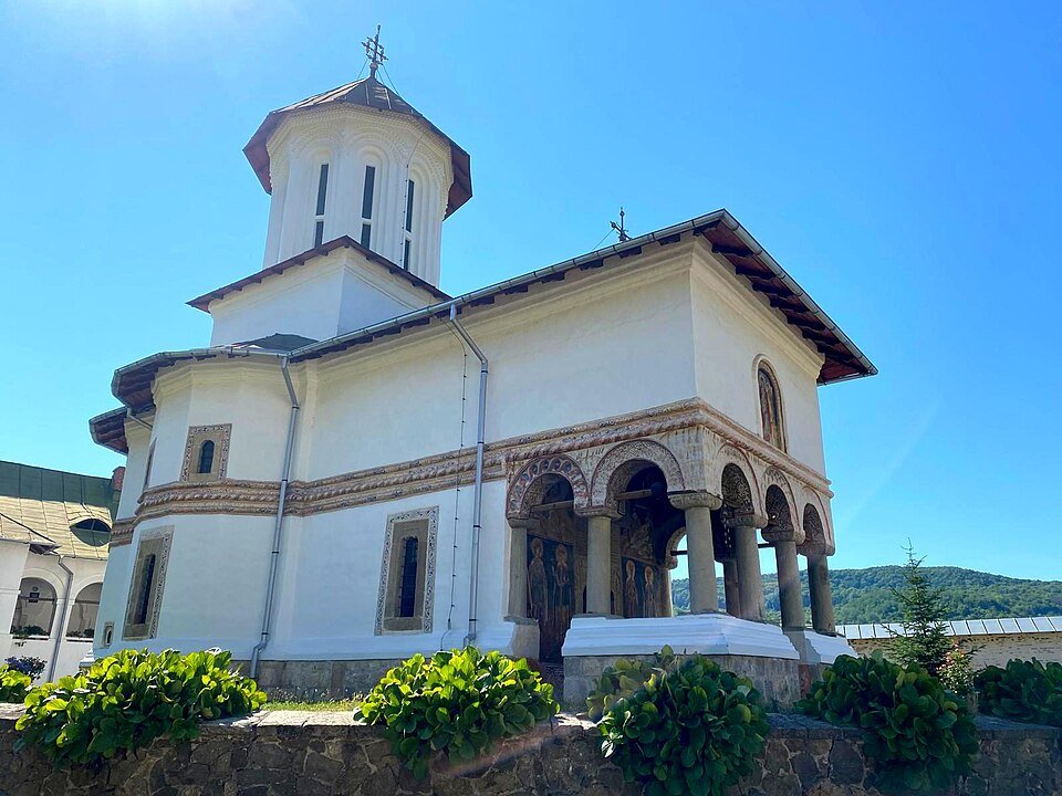 Biserica „Adormirea Maicii Domnului”