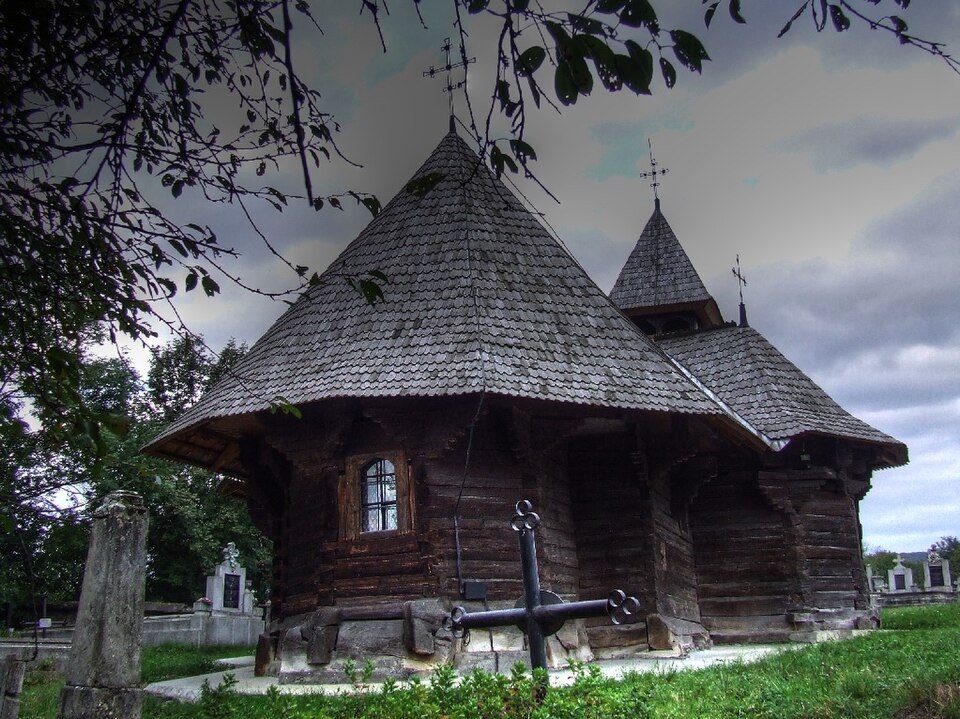 Biserica de lemn din Reghin
