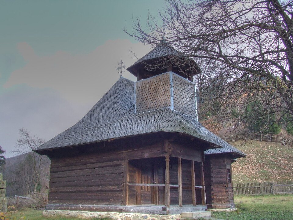 Biserica de lemn din Tulgheș