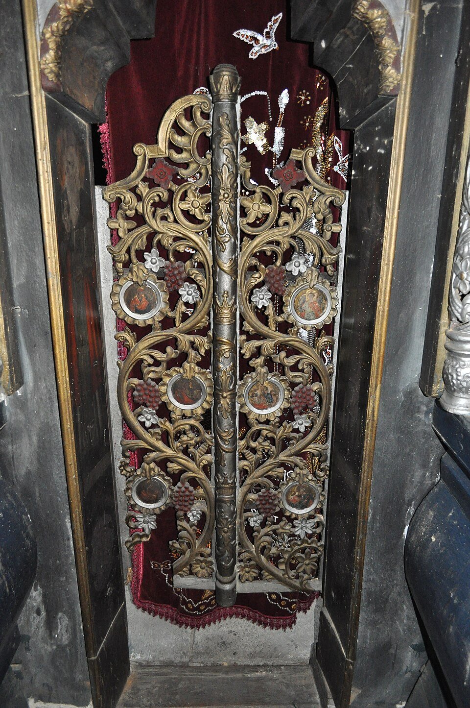 Biserica de lemn din Valea Chioarului