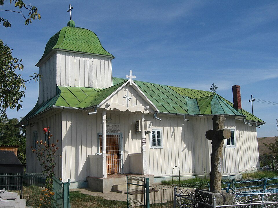 Biserica „Sf. Dumitru”, „Sf. Arhangheli Mihail și Gavril”