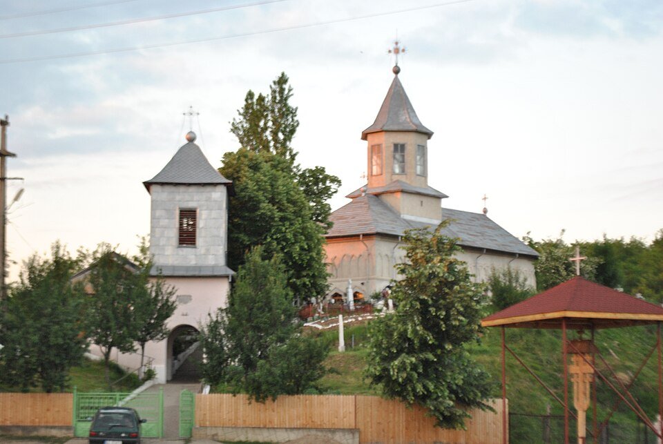 Biserica „Sf. Împărați” din Mătești