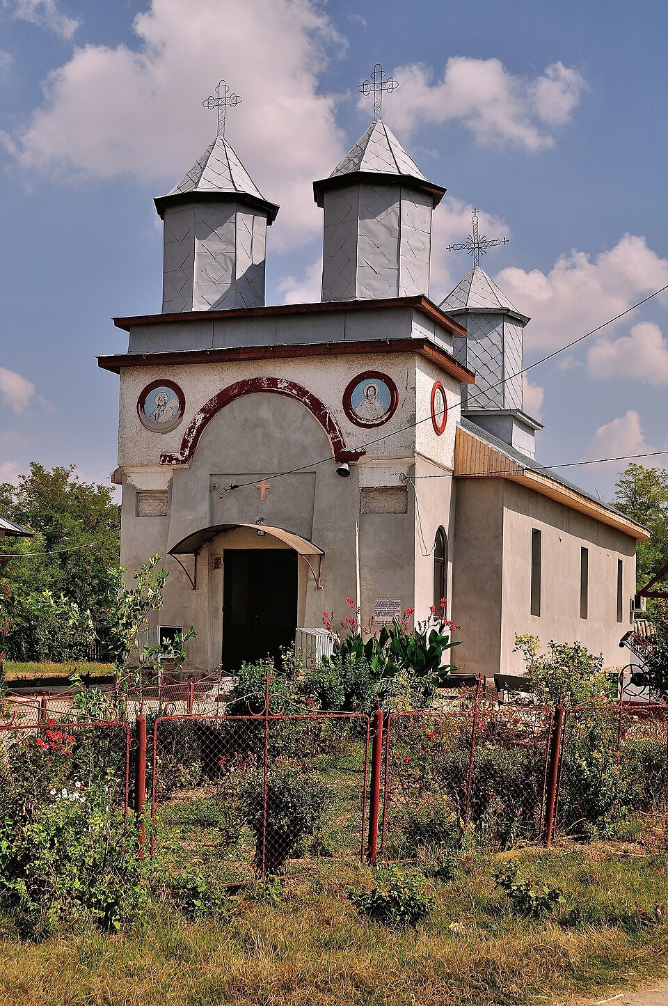 Biserica „Sf. Treime”