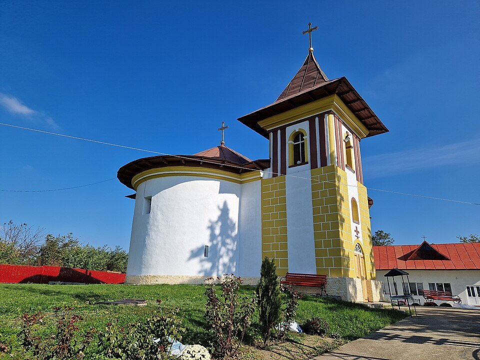 Biserica „Sf. Voievozi”