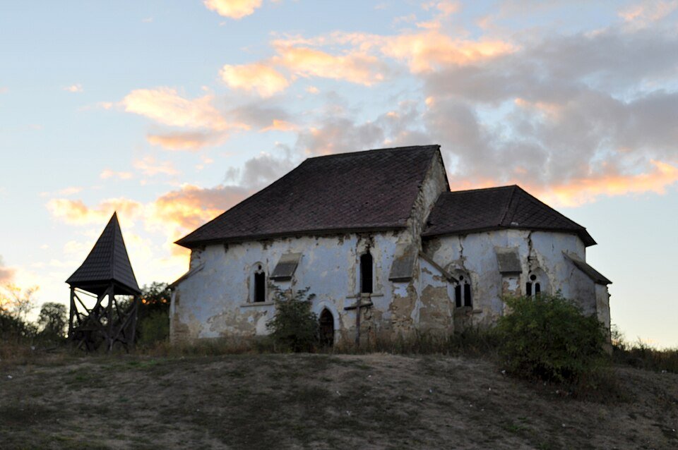 Biserica Sfinții Arhangheli Mihail și Gavriil din Corvinești