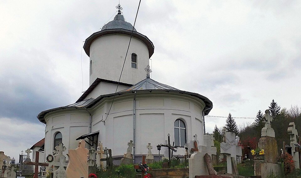 Biserica „Sfinții Voievozi” din Telega